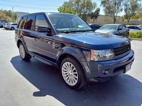 Used 2011 Land Rover Range Rover Sport HSE AWD/4WD image 6