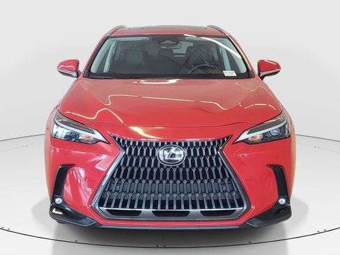 Used 2024 Lexus NX 250 FWD image 3