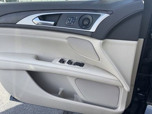 Used 2018 Lincoln MKZ Reserve w/ Technology Package image 17