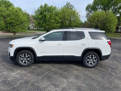 Used 2023 GMC Acadia SLT w/ Preferred Package FWD image 8