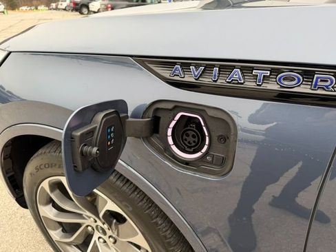 Used 2021 Lincoln Aviator Grand Touring w/ Equipment Group 302A image 15