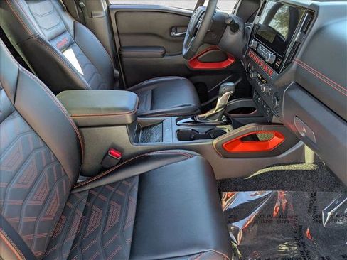 Used 2025 Nissan Frontier PRO-4X w/ Pro Premium Package image 21