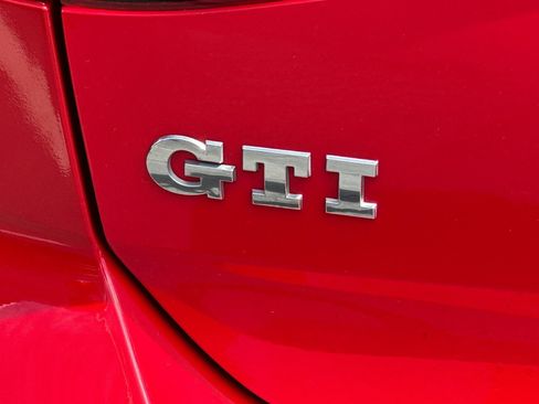 Used 2015 Volkswagen GTI S FWD image 46