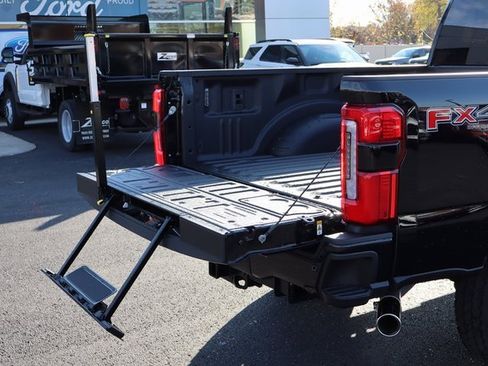 New 2026 Ford F350 Platinum w/ FX4 Off-Road Package image 22