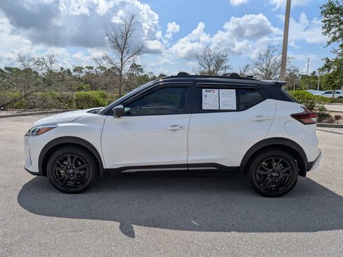Used 2024 Nissan Kicks SR w/ SR Premium Package FWD image 8