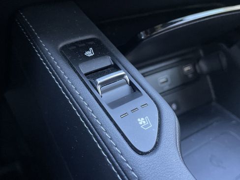 Certified 2022 Kia Telluride SX w/ SX Prestige Package image 26