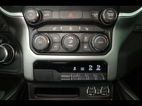 Used 2020 RAM 1500 Big Horn image 27