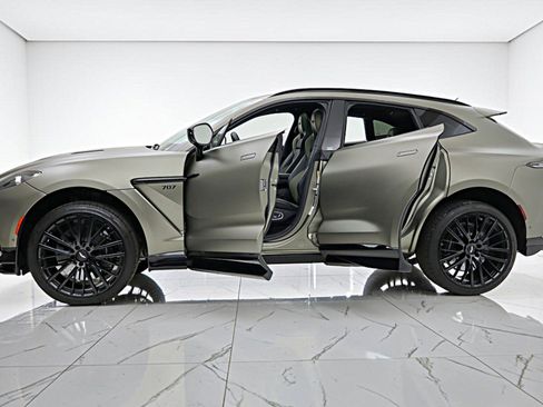 Used 2023 Aston Martin DBX 707 image 4