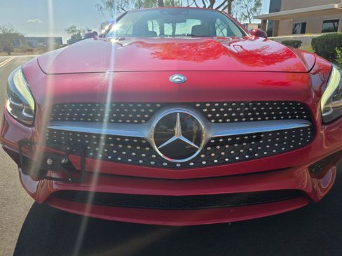 Used 2017 Mercedes-Benz SL 550 w/ Driver Assistance Package image 18