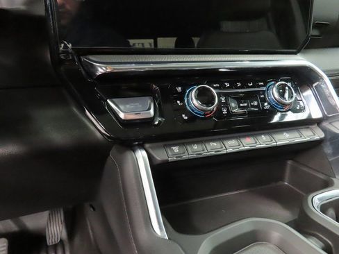 Used 2024 GMC Sierra 3500 Denali w/ Denali Reserve Package image 71