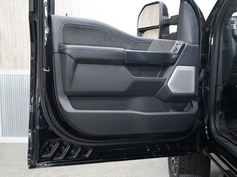 Used 2025 Ford F250 Platinum image 25