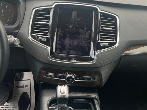 Used 2016 Volvo XC90 T6 Momentum w/ Protection Package Plus image 8