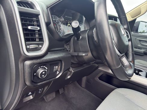 Used 2020 RAM 1500 Big Horn AWD/4WD image 14