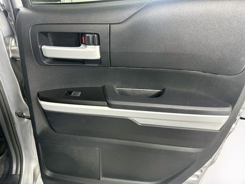 Used 2017 Toyota Tundra SR5 w/ SR5 Upgrade Package RWD image 27