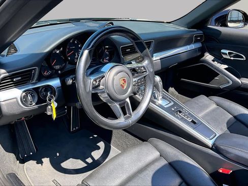 Used 2017 Porsche 911 Carrera RWD image 16