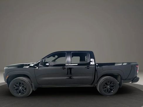 Used 2023 Nissan Frontier SV w/ Midnight Edition Package AWD/4WD image 2
