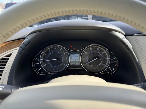 Used 2014 INFINITI QX80 4WD image 22
