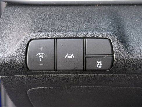 Used 2021 Hyundai Elantra Limited image 22