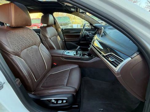 Used 2016 BMW 750i xDrive image 40