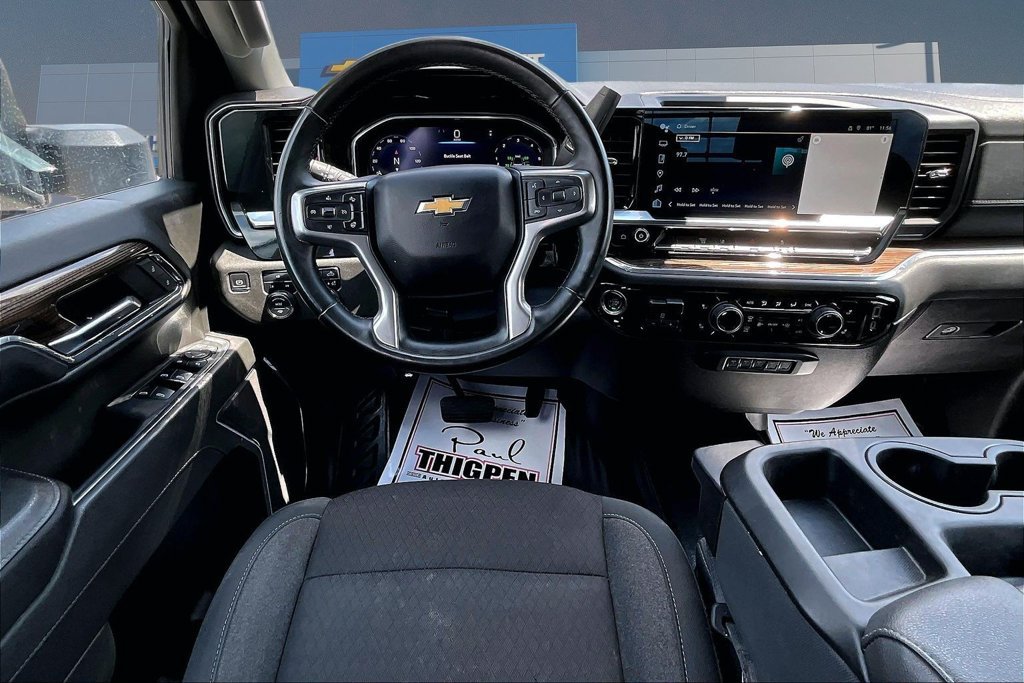 Used 2024 Chevrolet Silverado 2500 LT w/ Convenience Package AWD/4WD image 9