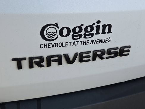 Used 2023 Chevrolet Traverse RS w/ LPO, Floor Liner Package image 33