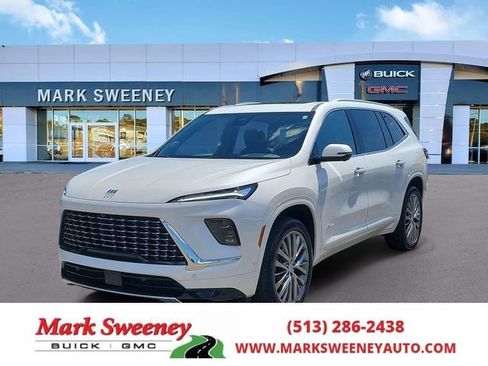 Used 2025 Buick Enclave Avenir w/ Super Cruise Package AWD/4WD image 1