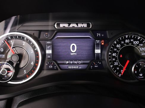 Used 2022 RAM 3500 Laramie AWD/4WD image 4