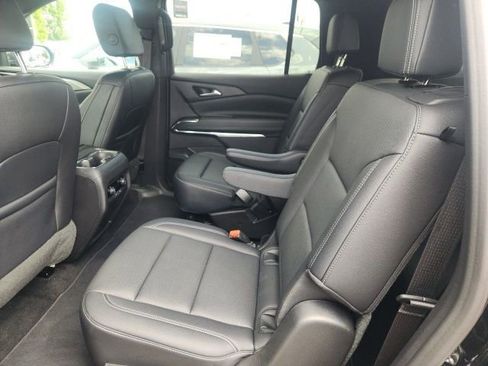 Used 2026 Chevrolet Traverse LT AWD/4WD image 5