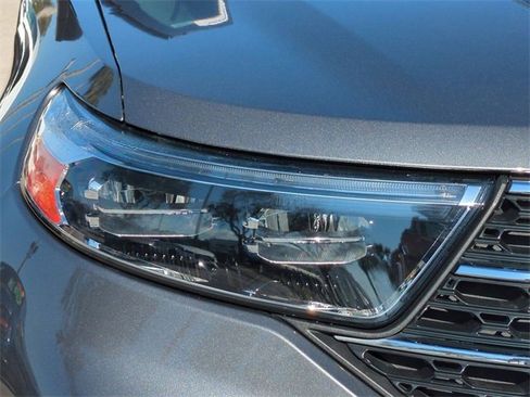 Certified 2022 Ford Explorer XLT image 10