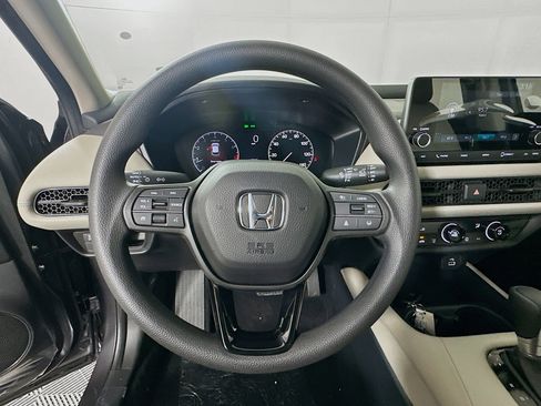 Used 2025 Honda HR-V LX image 10