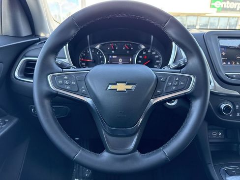 Used 2024 Chevrolet Equinox LT image 11