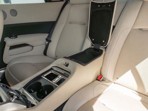 Used 2016 Rolls-Royce Wraith RWD image 55