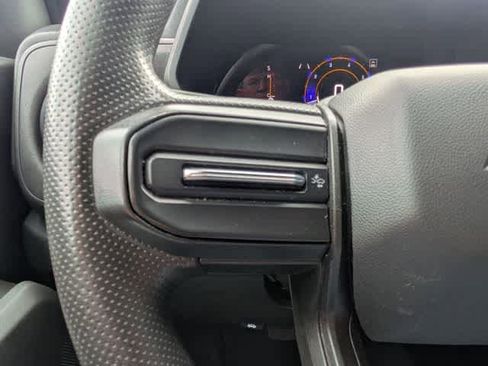 Used 2023 Chevrolet Colorado W/T image 19