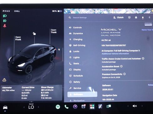 Used 2022 Tesla Model Y Long Range AWD/4WD image 24