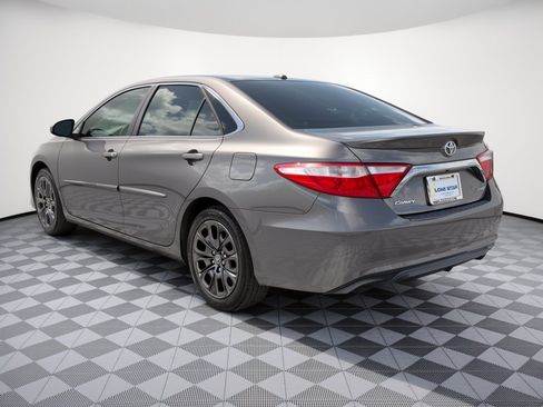 Used 2017 Toyota Camry XSE FWD image 3