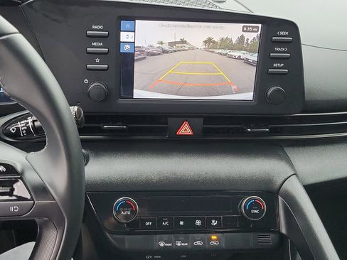 Certified 2025 Hyundai Elantra Sport image 12