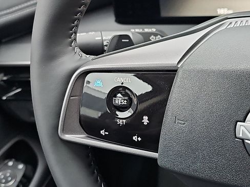 Certified 2025 Nissan Murano SV AWD/4WD image 22