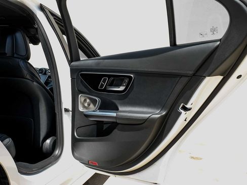Used 2022 Mercedes-Benz C 300 4MATIC Sedan image 49