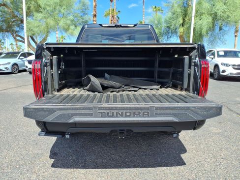Used 2025 Toyota Tundra Limited AWD/4WD image 10