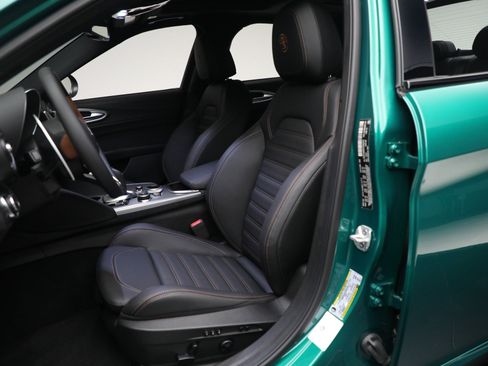 New 2025 Alfa Romeo Giulia AWD w/ Driving Assist Package image 15