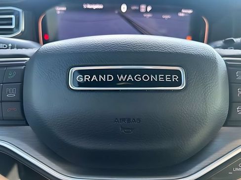 Used 2026 Jeep Grand Wagoneer Limited AWD/4WD image 32