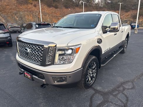 Used 2018 Nissan Titan Platinum Reserve w/ Platinum Utility Package image 3