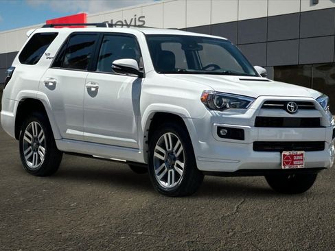 Used 2022 Toyota 4Runner TRD Sport w/ Technology Package RWD image 10