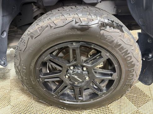 Used 2021 Toyota Tundra SR5 w/ SR5 Leather Package RWD image 19