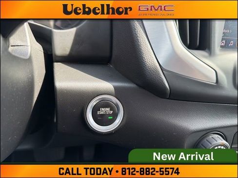 Used 2022 GMC Terrain SLE image 23