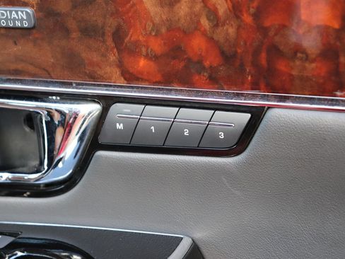 Used 2016 Jaguar XJ R-Sport image 46