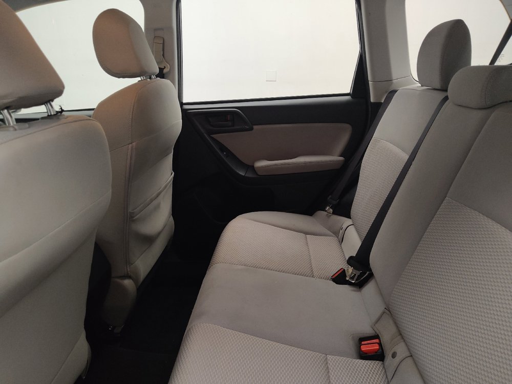 Used 2014 Subaru Forester 2.5i AWD/4WD image 18