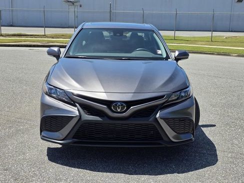 Used 2024 Toyota Camry SE image 2