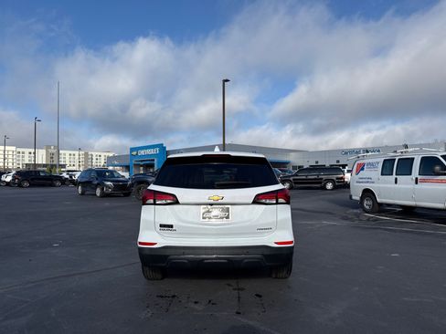 Used 2023 Chevrolet Equinox Premier image 4