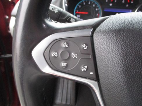 Used 2020 Chevrolet Traverse LT image 16